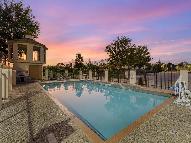BEST WESTERN PLUS North Houston Inn & Suites image