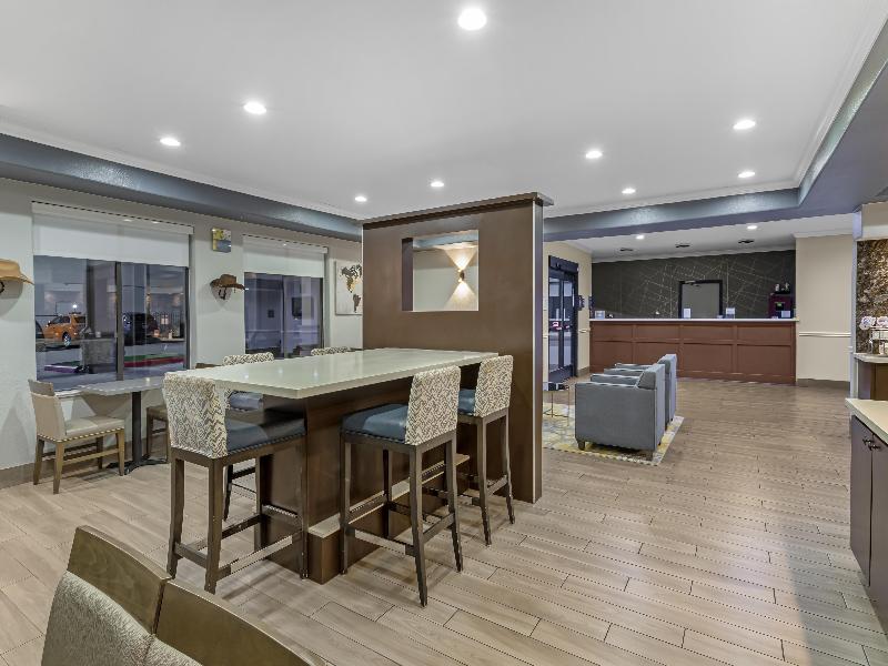 BEST WESTERN PLUS North Houston Inn & Suites image