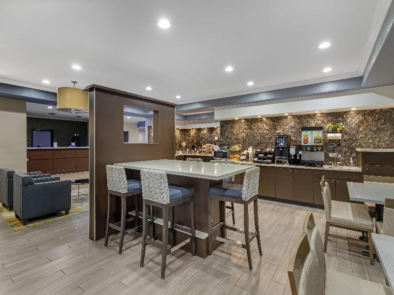 BEST WESTERN PLUS North Houston Inn & Suites image