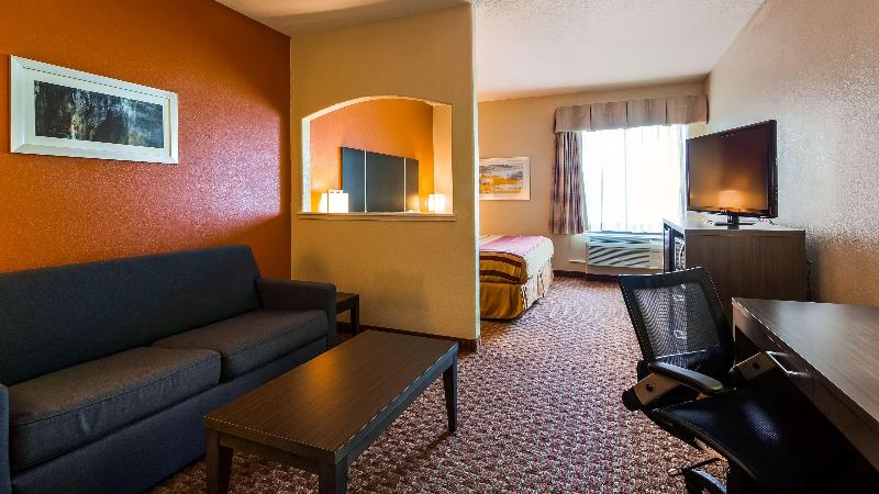 BEST WESTERN PLUS North Houston Inn & Suites image