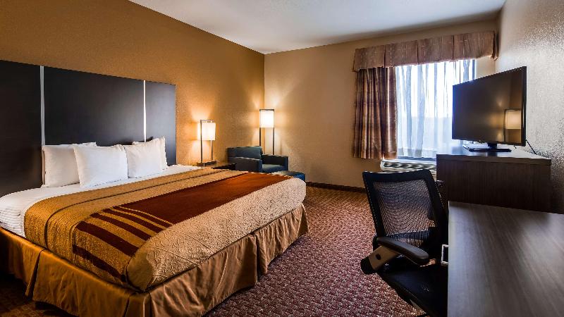 BEST WESTERN PLUS North Houston Inn & Suites image