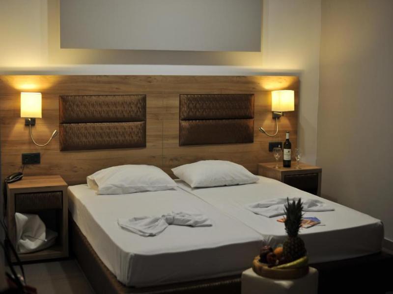 Porto Plazza Hotel image