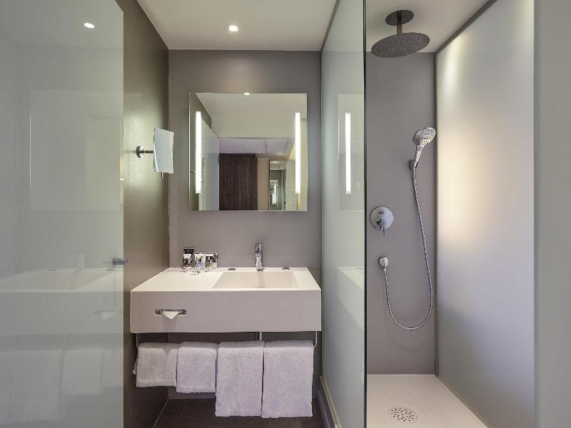 Mercure Paris Arc de Triomphe Etoile image