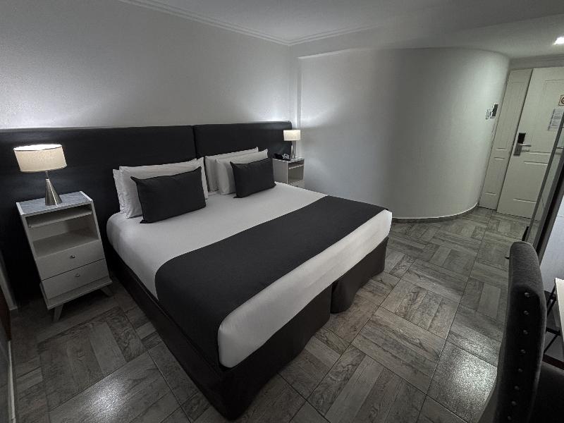 Ker Recoleta Hotel image