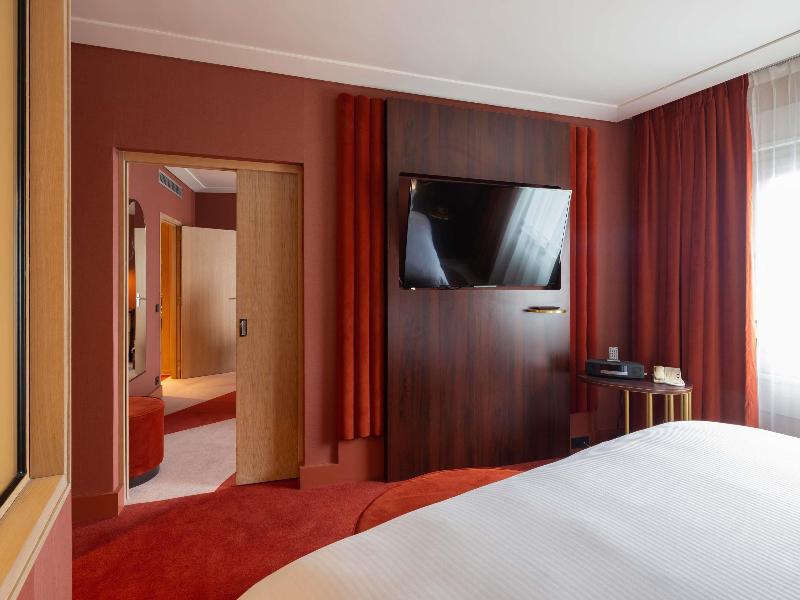 Nest Hotel Paris la Defense - MGallery Collection image