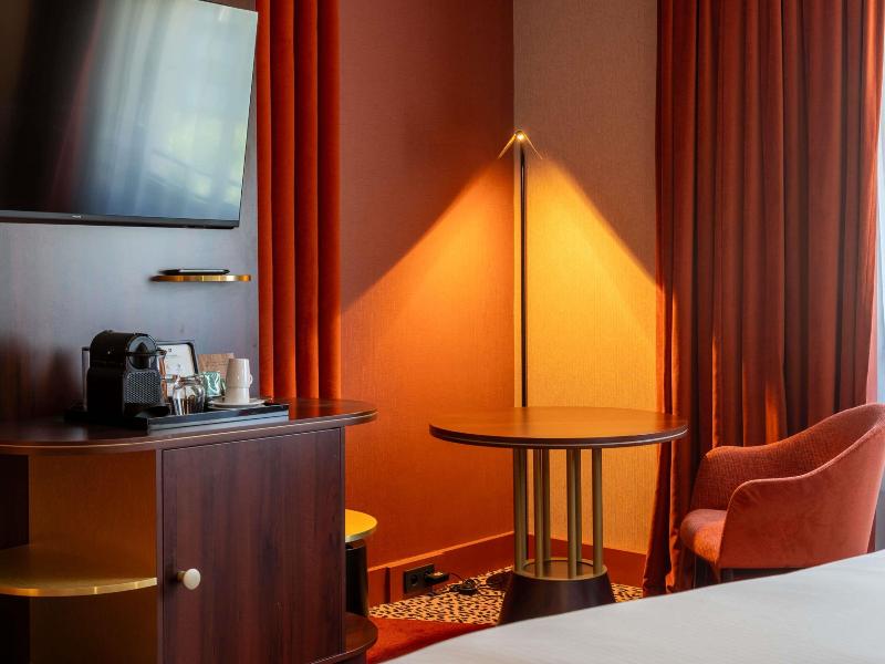 Nest Hotel Paris la Défense - MGallery Collection image
