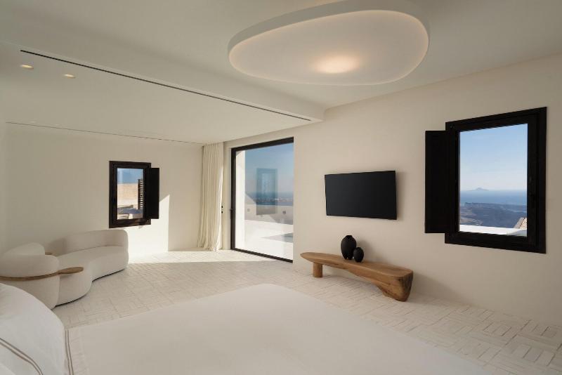 Katikies Chromata Santorini - The Leading Hotels image