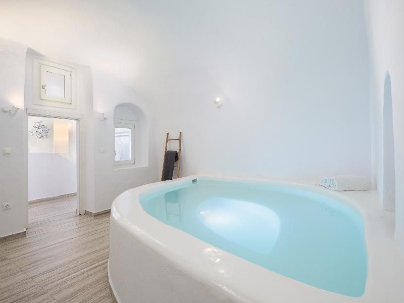 On The Rocks - Small Luxury Hotels of the World image