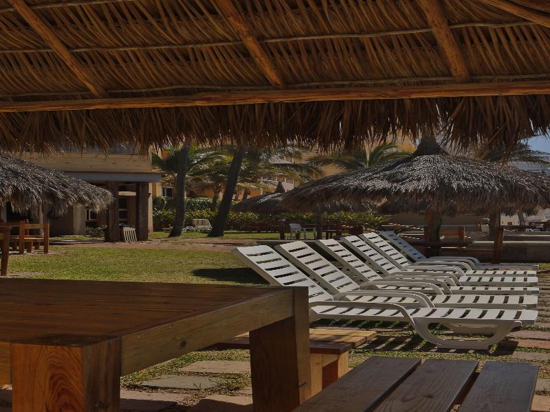 Villas El Rancho Green Resort  image