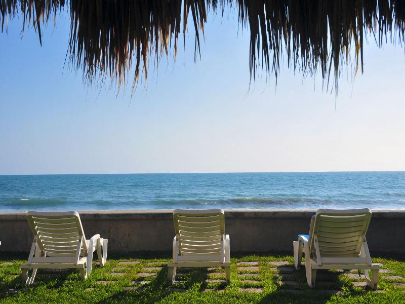 Villas El Rancho Green Resort  image