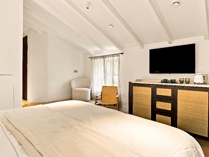 Rotana La Reserva  image
