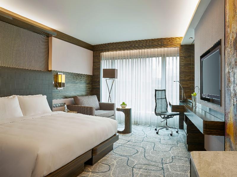 New World Millennium Hong Kong Hotel image