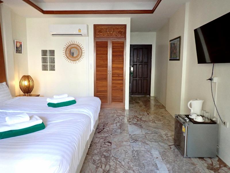 Koh Chang Cliff Beach Resort image