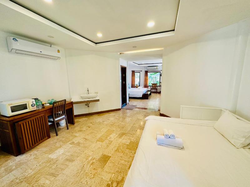 Twin Bay Resort image