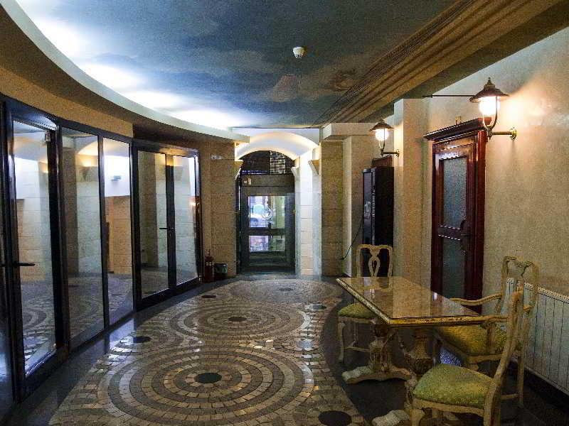 グロリア パレス ホテル