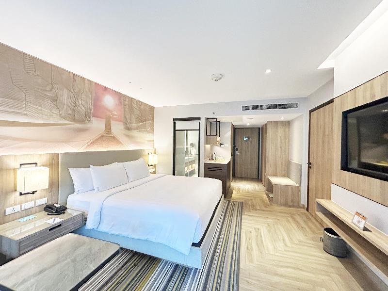 Holiday Inn Resort Krabi Ao Nang Beach image