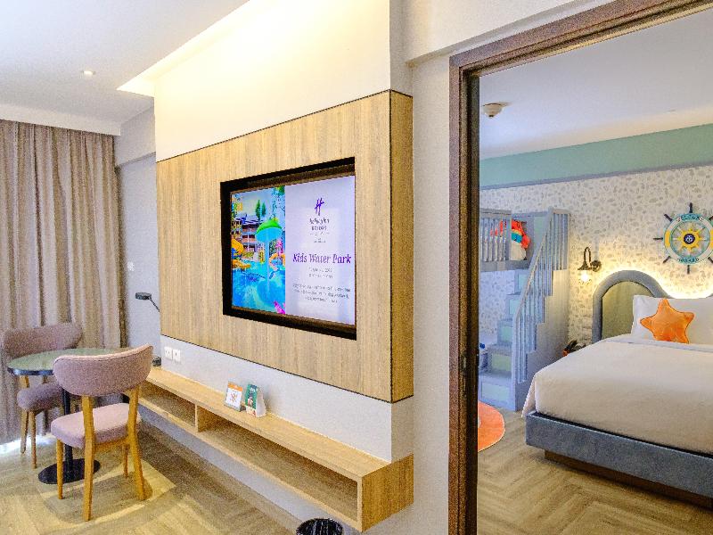 Holiday Inn Resort Krabi Ao Nang Beach image
