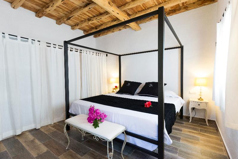 Bed room