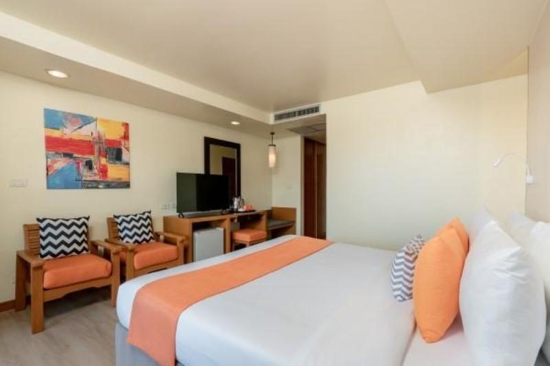 room detail thumbnail 2