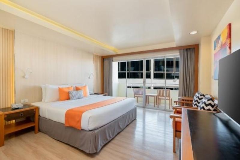 Sunshine Hotel & Residences image