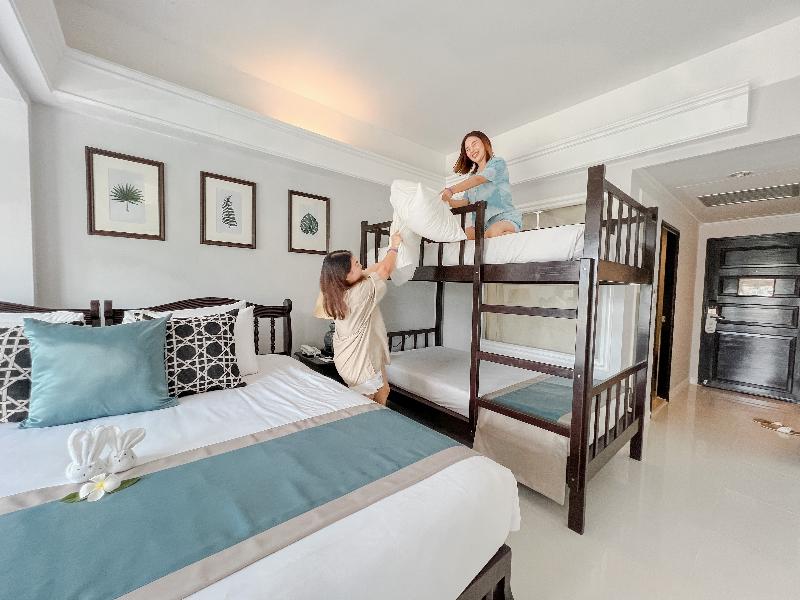 Thavorn Palm Beach Resort image