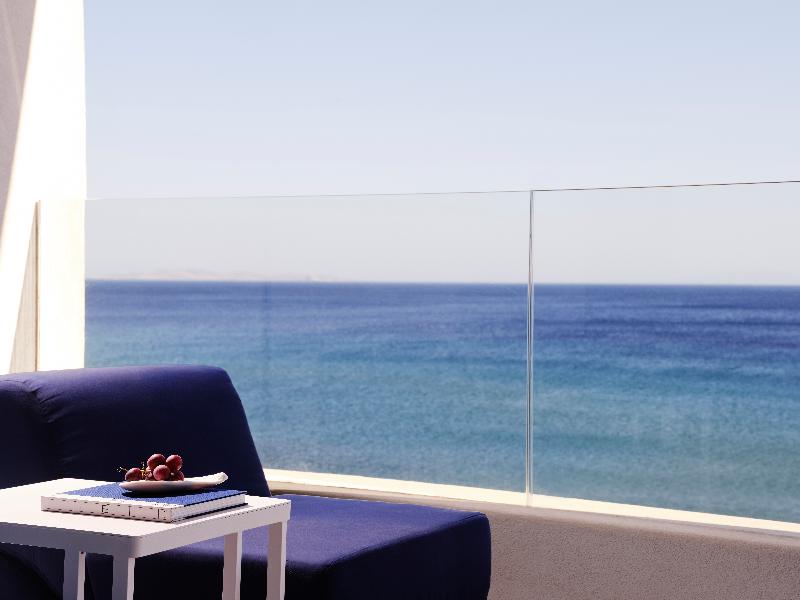 Tinos Beach image
