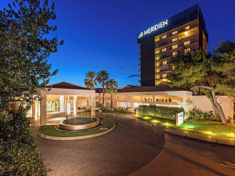 Le Meridien Lav Split image