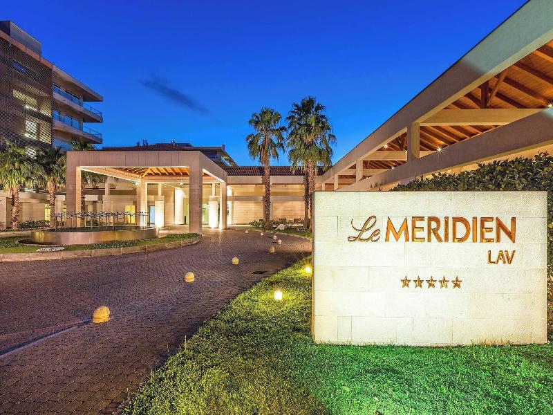 Le Meridien Lav Split image