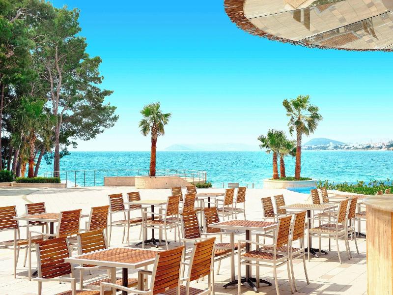 Le Meridien Lav Split image