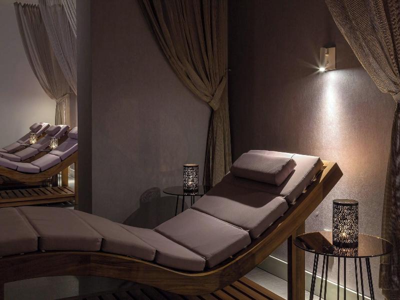 Le Meridien Lav Split image
