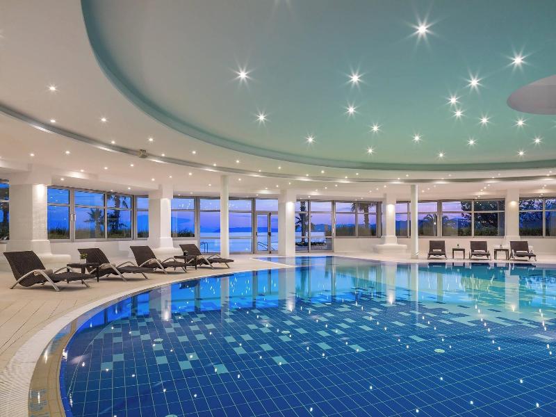 Le Meridien Lav Split image