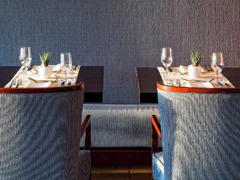 Le Meridien Lav Split image