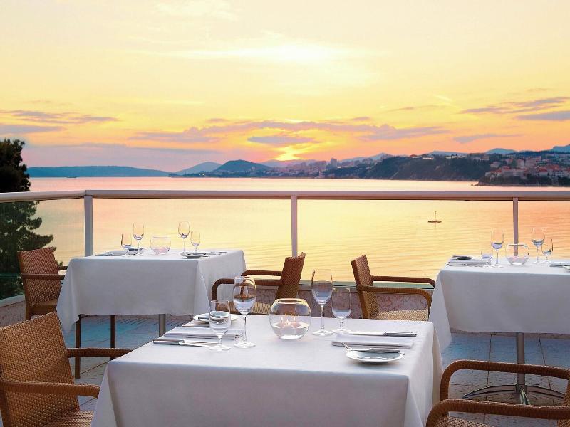 Le Meridien Lav Split image