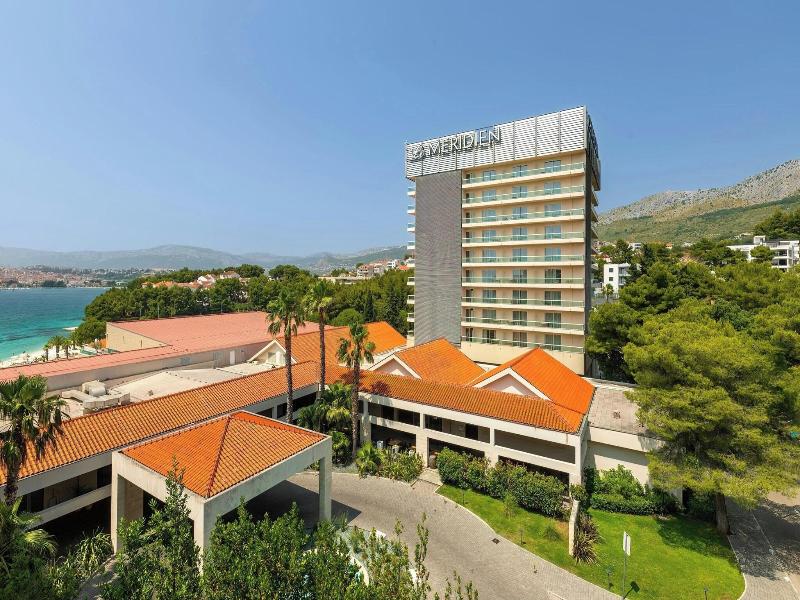 Le Meridien Lav Split image
