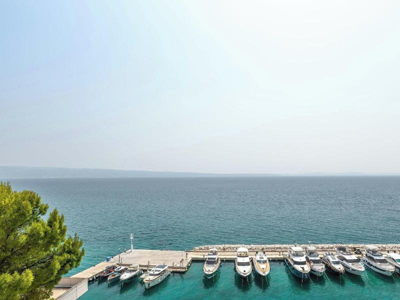 Le Meridien Lav Split image