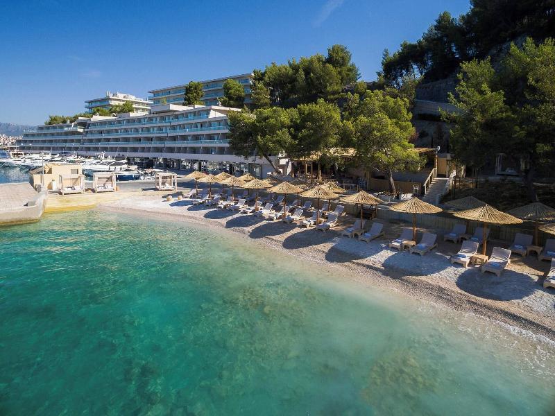 Le Meridien Lav Split image