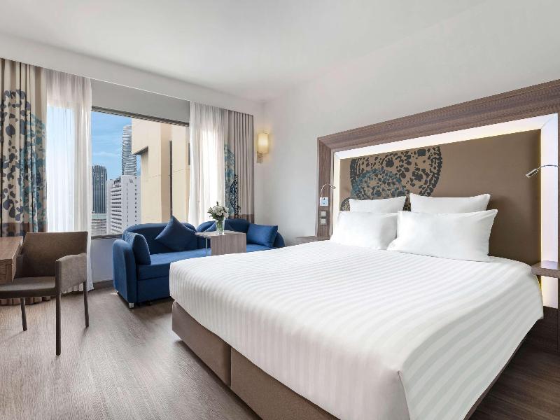 Novotel Bangkok On Siam Square image