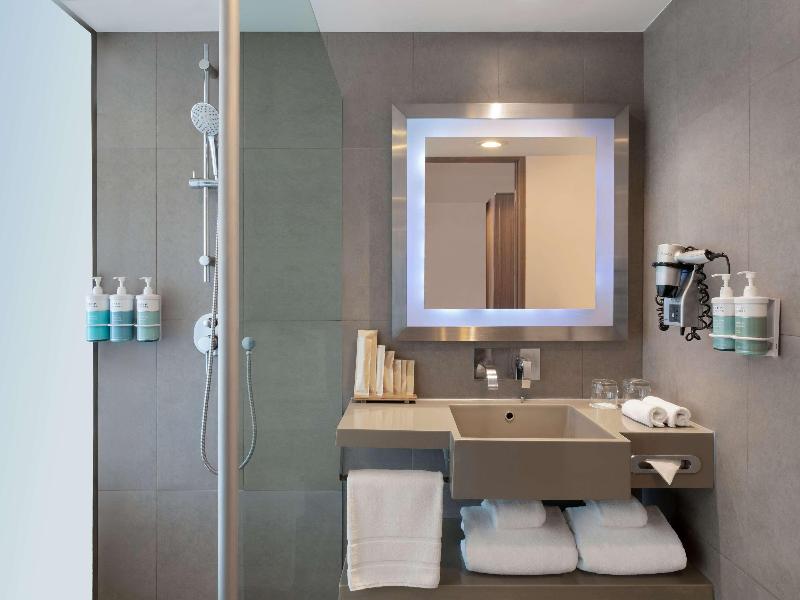 Novotel Bangkok On Siam Square image