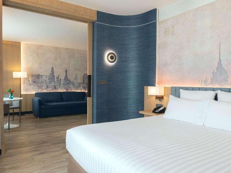 Novotel Bangkok On Siam Square image