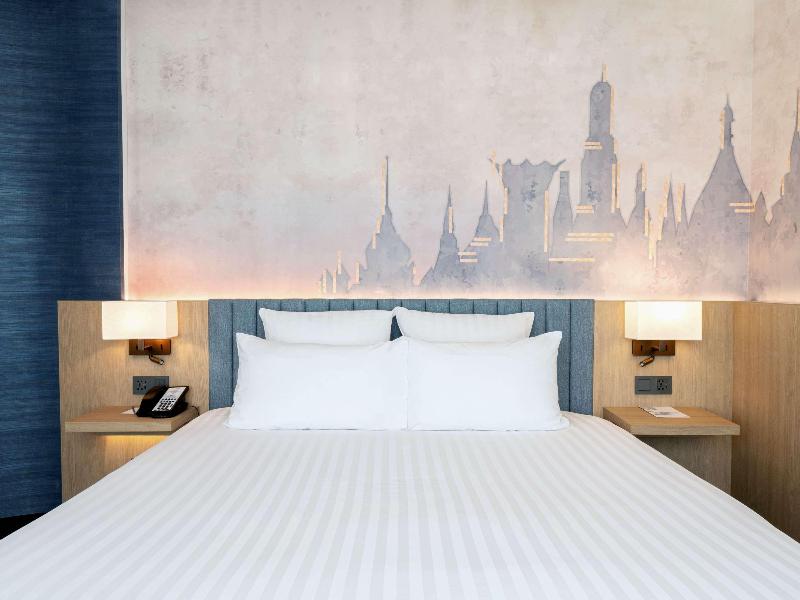Novotel Bangkok On Siam Square image