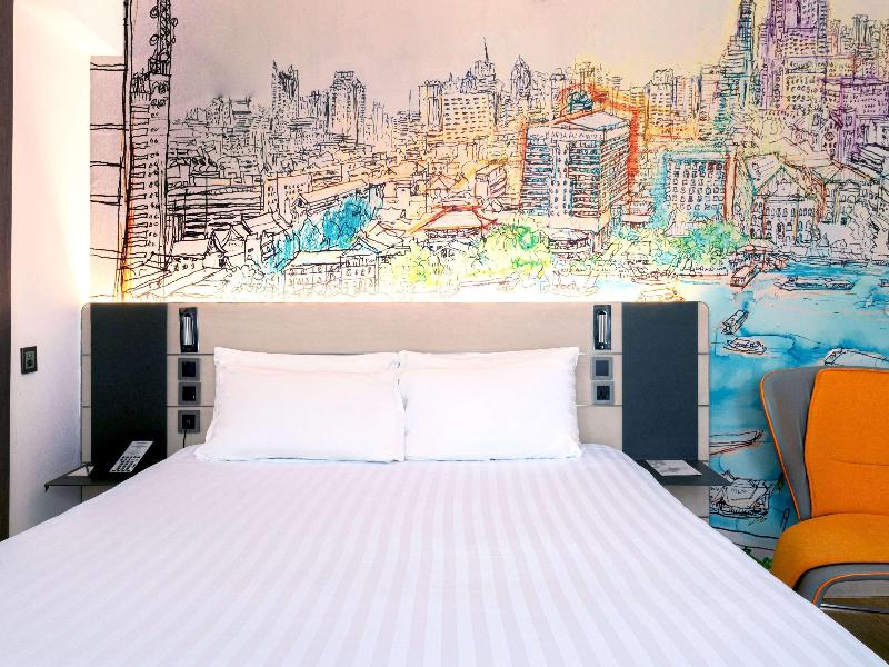 Novotel Bangkok On Siam Square image