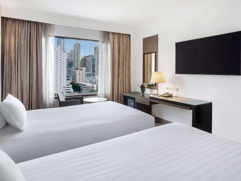 Novotel Bangkok On Siam Square image
