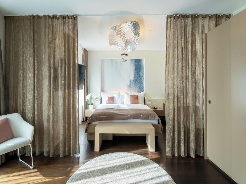 Cascada Boutique Hotel image