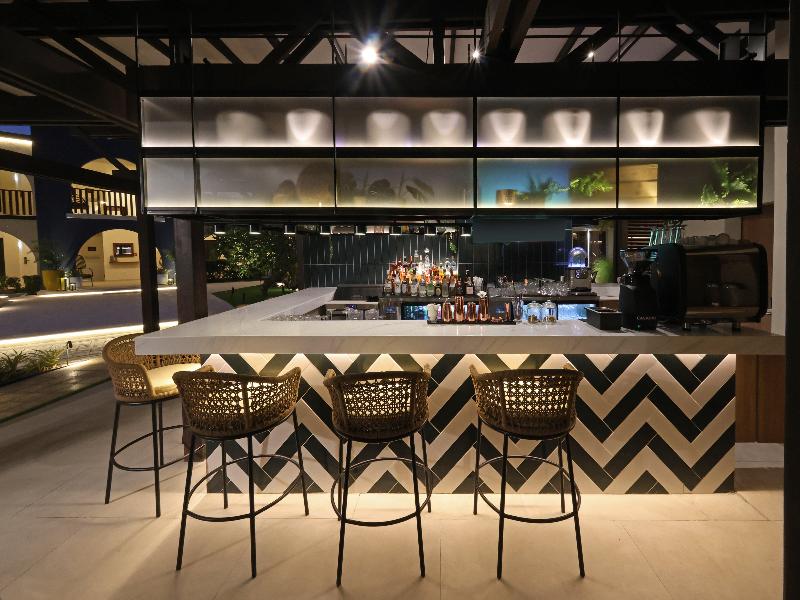 voco Surfside Aruba by IHG image