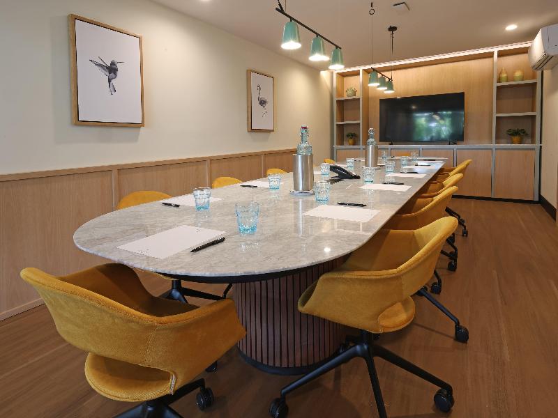 voco Surfside Aruba by IHG image