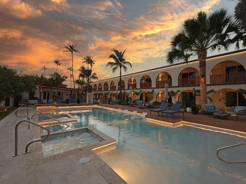 voco Surfside Aruba by IHG image