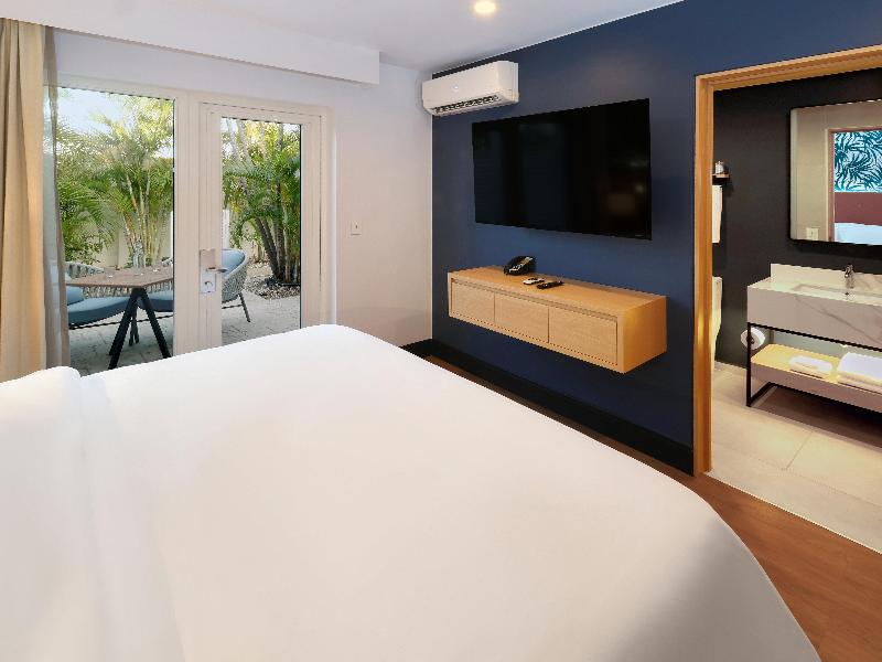 voco Surfside Aruba by IHG image