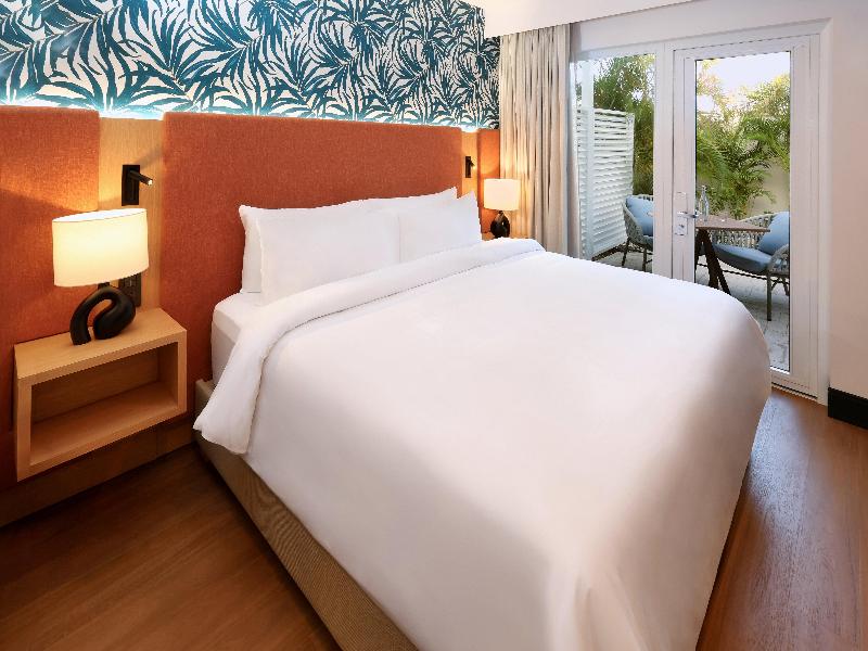 voco Surfside Aruba by IHG image