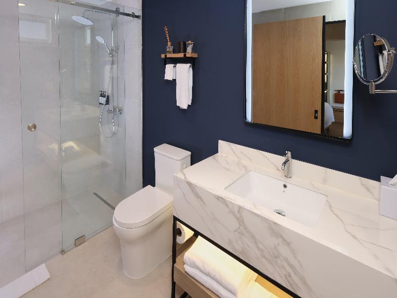 voco Surfside Aruba by IHG image