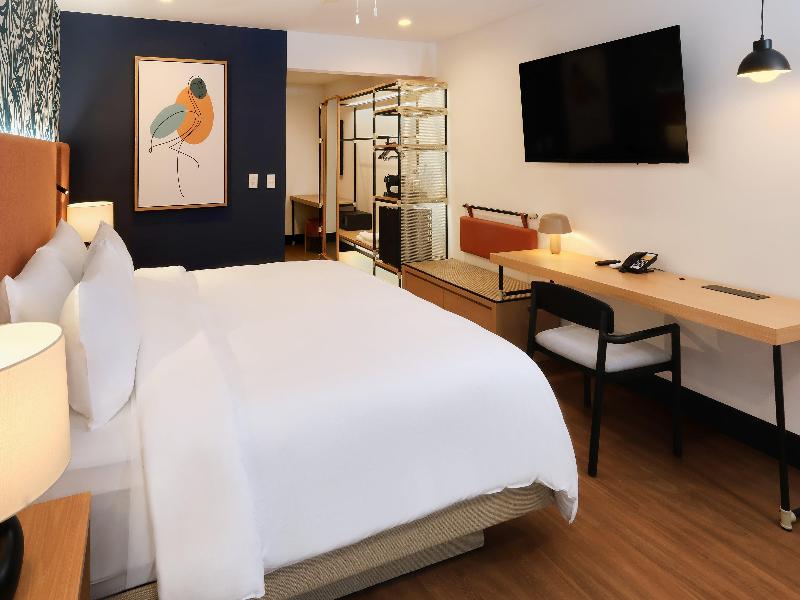 voco Surfside Aruba by IHG image